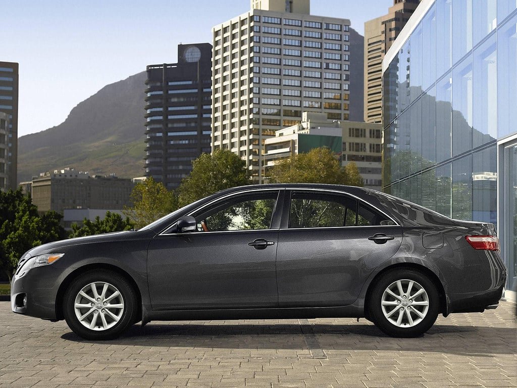 toyota camry 2010