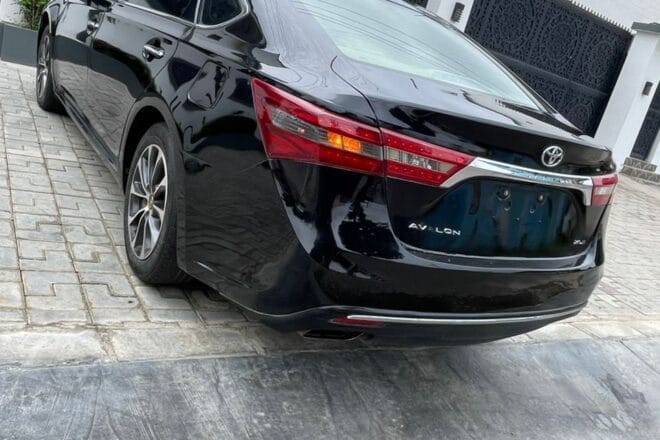 2016 Toyota Avalon XLE Direct Belgium Sedan with Duty for Sale in Gwarinpa Abuja